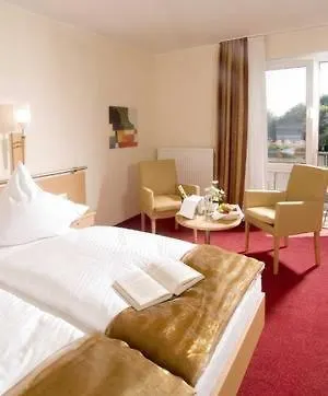 Hotel Hermannshoehe 3*