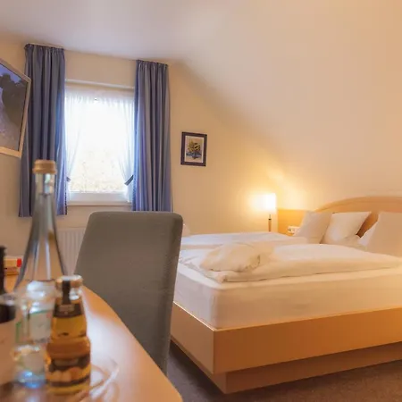 Hotel Hermannshoehe 3*