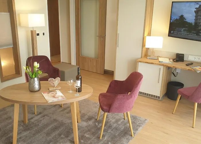 ホテル Hermannshoehe 3*